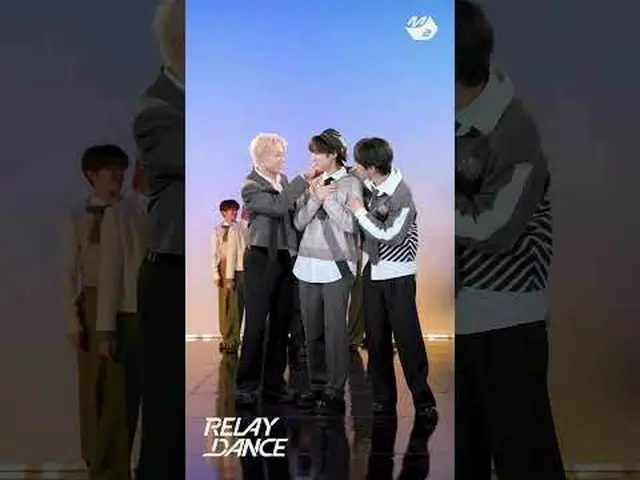 INI 'Present' 卷轴舞蹈 HIGHLIGHT_ #INI_Present |接力舞还有#M2 的更多内容吗？ :D Facebook： X： Ins