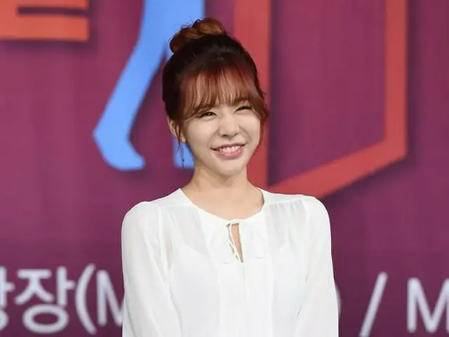 Hyoseong (Secret) withdrew from the ”Video Star” MC and the following MC hasbeen decided to be SNSD