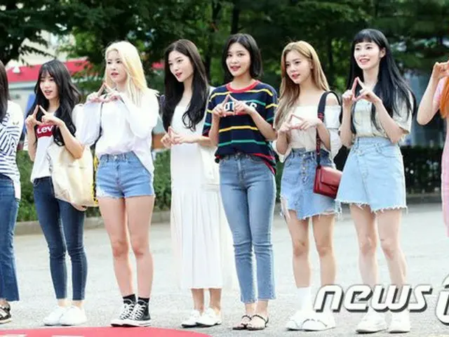 DIA, arriving to work. Music Bank rehearsals. Seoul Yeouido.