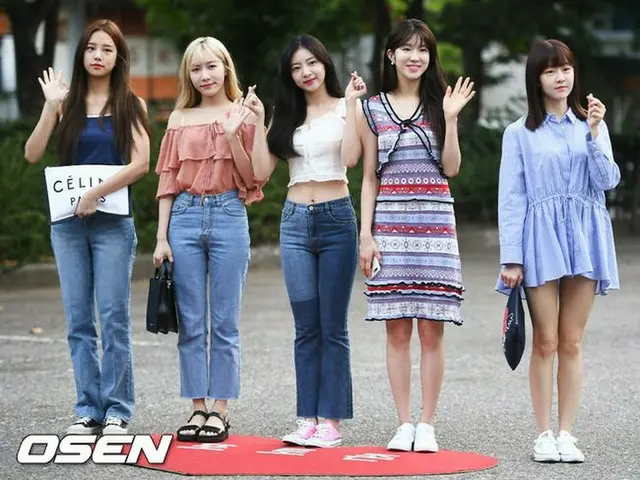 LABOUM, arriving to work. KBS ”Music Bank”. On the 17th, Seoul Yeouido.