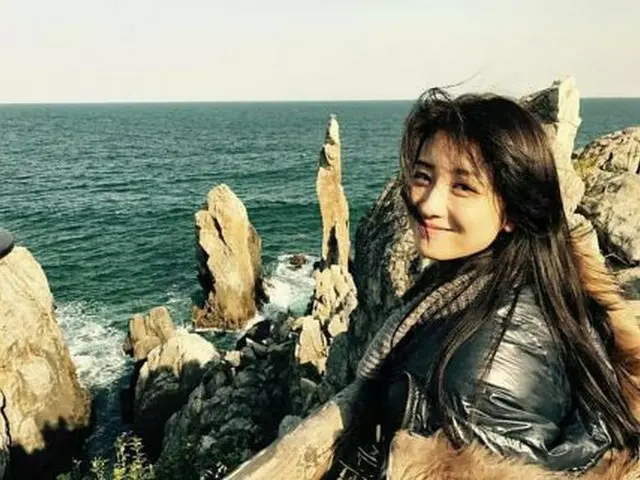 Actress Park Ha Sun, traveling. Eastern part of Korea.