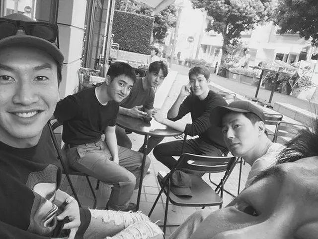 Actor Kim Gi-Bang, updated SNS. Jo In Sung Kim WooBin DO (EXO) and others at thecafe. We support the