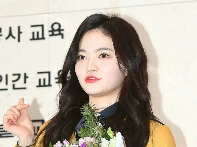 DIA SOMI, attended the graduation ceremony of the Performing Arts High School.On the morning of 15th