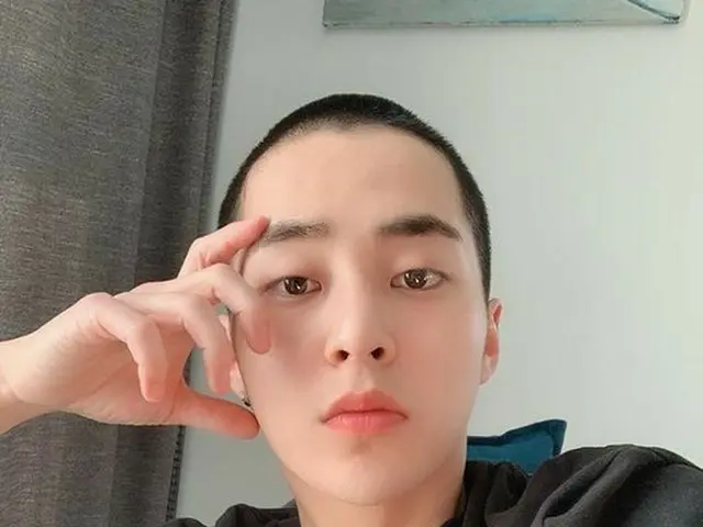 EXO XIUMIN, ”buzz cut”. ● Tomorrow 7th, enlistment into the army.
