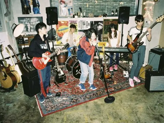 WINNER former member Nam Taehyun, released pictures with his band ”South Club”.