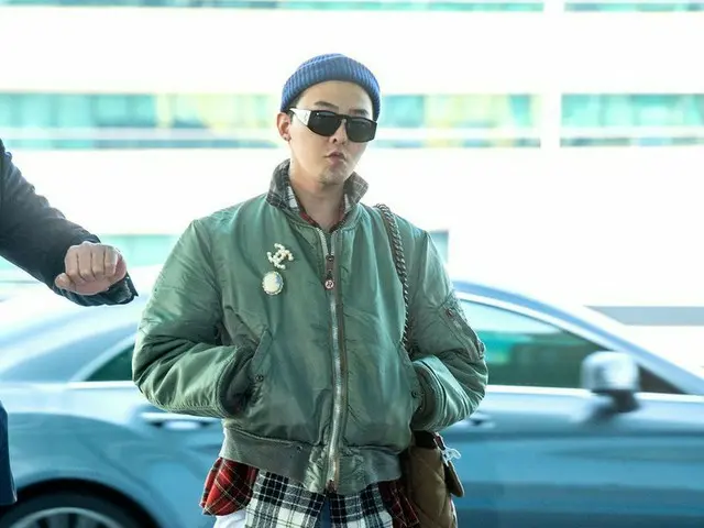 G-DRAGON (BIGBANG) departures for Paris, France. . .