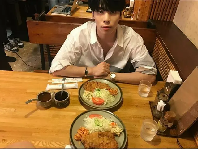 【G公式】SHINee_ーー，生日快乐我好想你我总是很抱歉，我一直爱你  