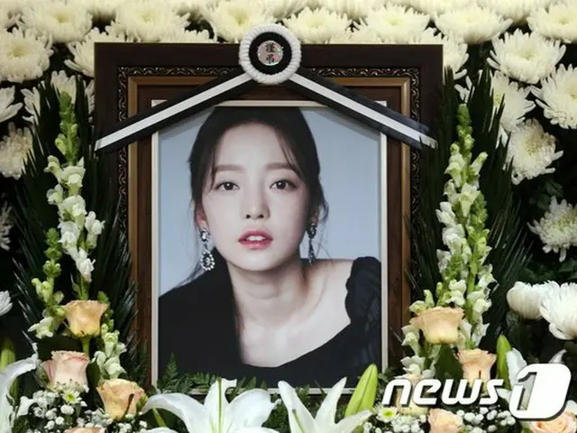 前卡拉的已故兄弟库哈拉（Ku Hara）的兄弟对她的前约会对象感到生气，因为她的前约会对象被判缓刑，开设了一家美容院，甚至举行了一场公开聚会