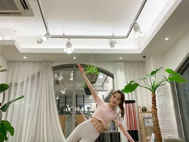 [G Official] IZONE，🤸🏻‍♀️💨   #히토미#Hitomi #Hitomi Honda  #IZONE #IZONE #IZONE  