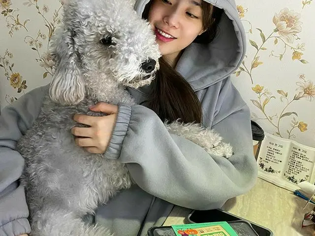 【G公式】KARA_ヨジ，Usuya〜妈妈，我要吃...🐶  