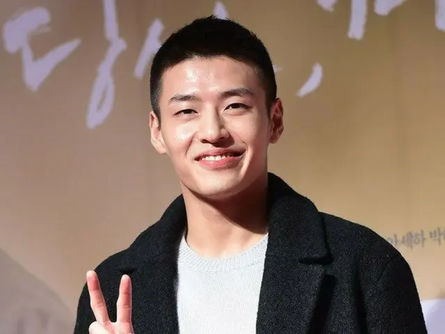 Actor Kang HaNeul passed the military police force. Come to September coming.