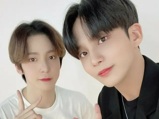 【T公式】ATEEZ，[📷]久违了，V LIVE背后的照片 ⠀ 今天有各种各样的故事和甜美的歌声！ 做个好梦 ⠀  #ATEEZ #ATEEZ