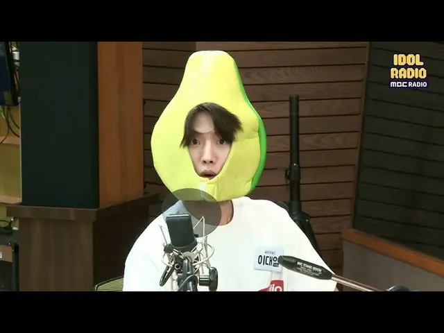 【公式mbk】[IDOL RADIO]“你为什么那么帅〜？” Golden Child_ Beach Ball Talk！ 20200629  