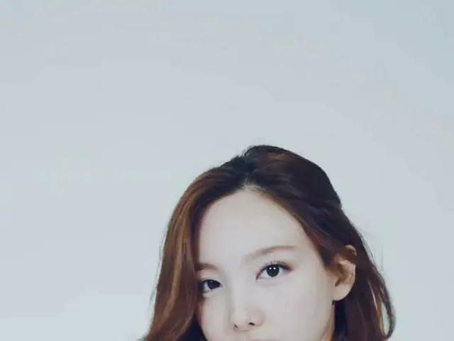 【jt公式】TWICE，TWICE在线音乐会超越LIVE-TWICE：一天中的世界 2020.08.09 15:00 移动海报娜妍 #TWICE #TWICE_