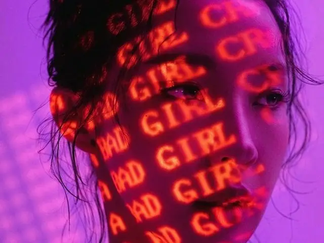 新歌“ BAD”的“ 4 Minute”中的Ji Yun表现了“背叛者的愤怒”，这表明他很生气，回想起曾经有外遇的前男友