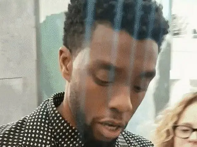 《黑豹》演员查德威克·博兹曼，在韩国记忆中