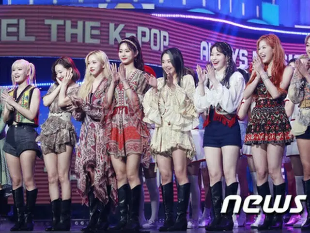“ TWICE”，将于10/26复出