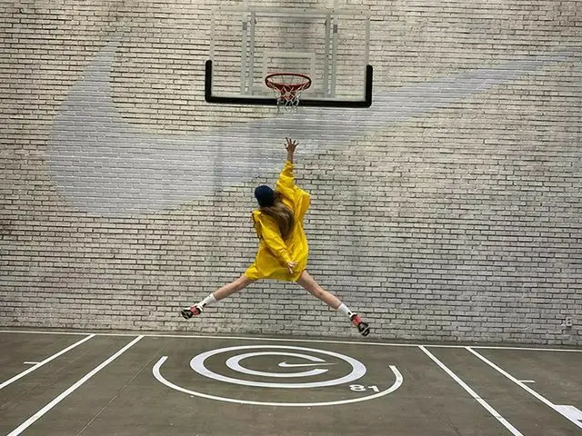 [G官员]来自IOI_ AirSomi的Jung Somi  ᴊᴜᴍᴘᴡᴏᴍᴀɴ  
