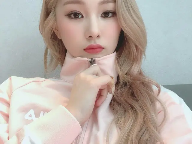 【T公式】EVERGLOW，[ #mia]今天我们第一次参加了视频通话迷签名活动！！！怎么样了！> <<如果您将来有机会连那些无法进行视频通话的人，也请看！！>