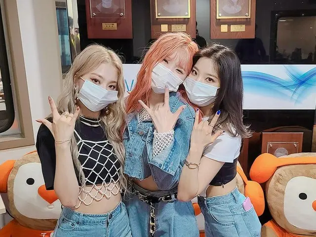 【T公式】fromis_9，[💌 #fromis_9] Hakorom我不知道我不喜欢😪😪感谢Fromis，我们愉快地完成了周日的傍晚✨💓这周辛苦了，我