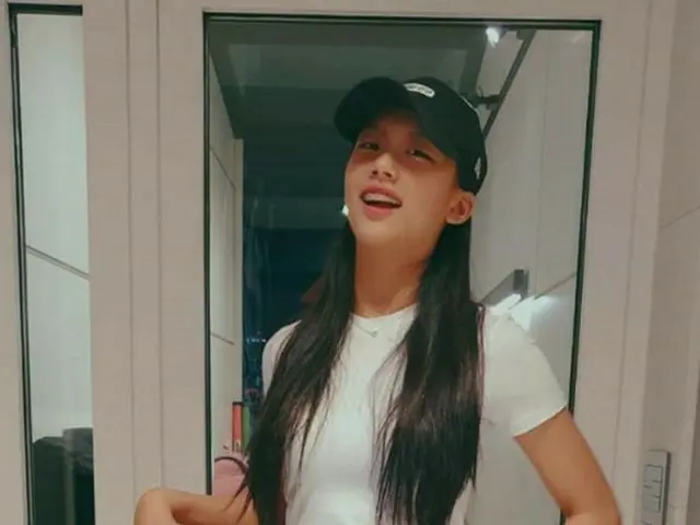 退役足球运动员李东国的女儿是一个热门话题