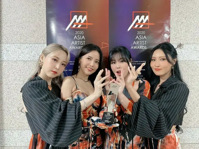 【T公式】MAMAMOO，[ #MAMAMOO] MAMAMOO是2020年度最佳AAA荣获艺术家奖🙌🏻非常感谢我爱你！祝你有个美好的梦想，心夜❤ #MAM