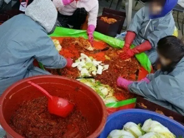 歌手李钟H（Lee Jong Hyun）批评有些人不戴面具制作泡菜