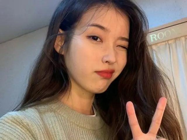 IU，即使不从下方拍摄，外观也不会丢脸
