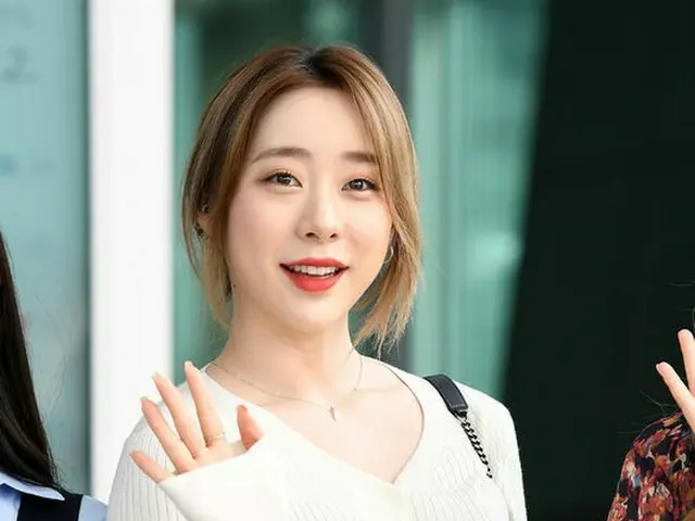 WJSN Yoo Young Jung为CHUNG HA的新电晕测试呈阳性