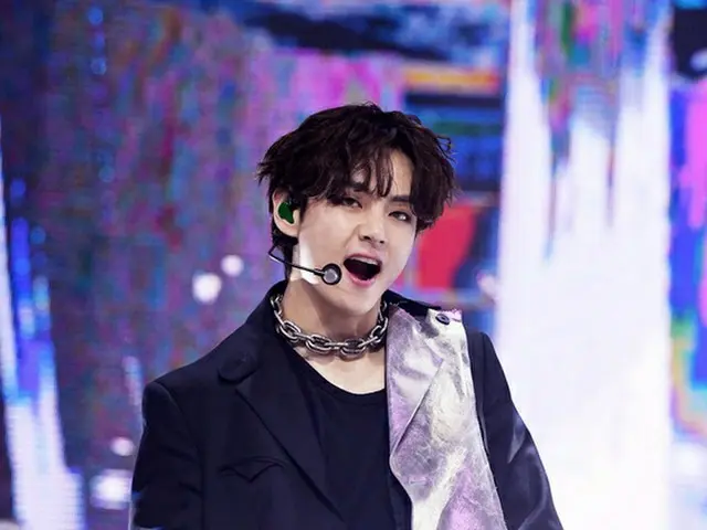 V（BTS）在“新电晕结束后想一起旅行的明星”中排名第一