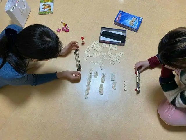 【T公式】EVERGLOW，[ #Mia]也有照片😂😂