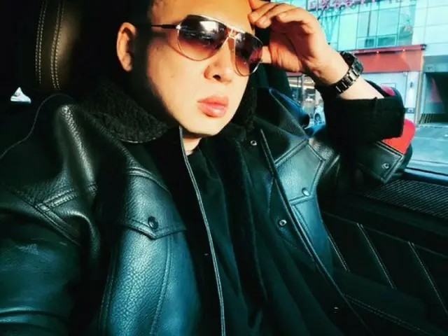 歌手Don Spike发布了他从NU'EST Baekho收到的礼物