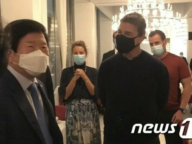 韩国众议院朴炳淑议长在阿布扎比会见了汤姆·克鲁斯