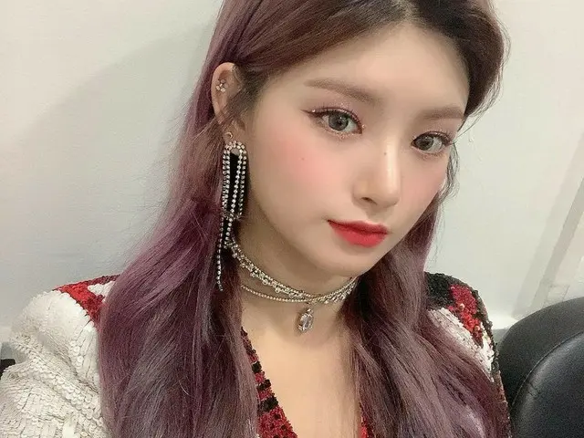 EVERGLOW的中国会员YIREN说，他将支持新疆维吾尔自治区的棉花，新疆维吾尔自治区最近已成为全球的热门话题