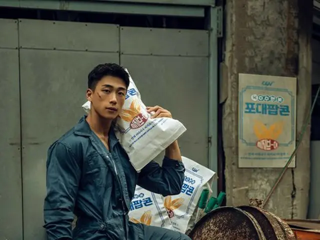 韩国电影院的CGV和SNS上张贴的爆米花活动海报的模型非常酷，以至于我看不到爆米花