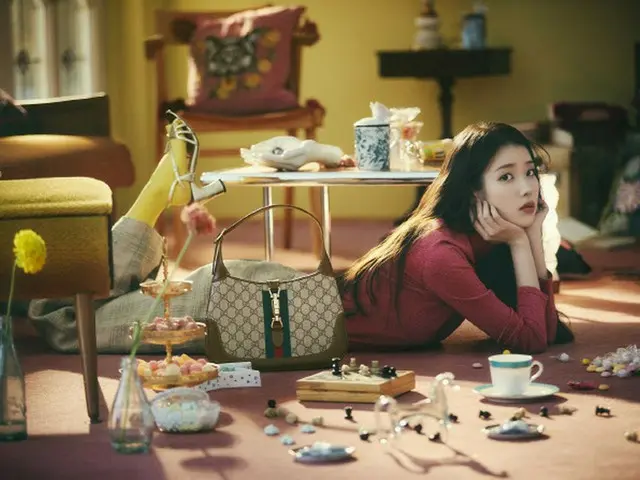 IU，Gucci凹版发布