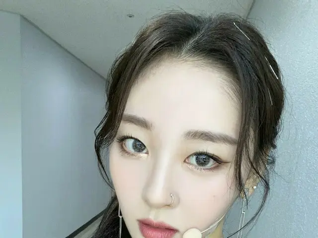 【t官方】LOONA（Loona）、#LOONA的‘PTT(Paint The Town)’舞台将于晚3点50分(KST)播出的‘INKIGAYO’敬请期待🦢
