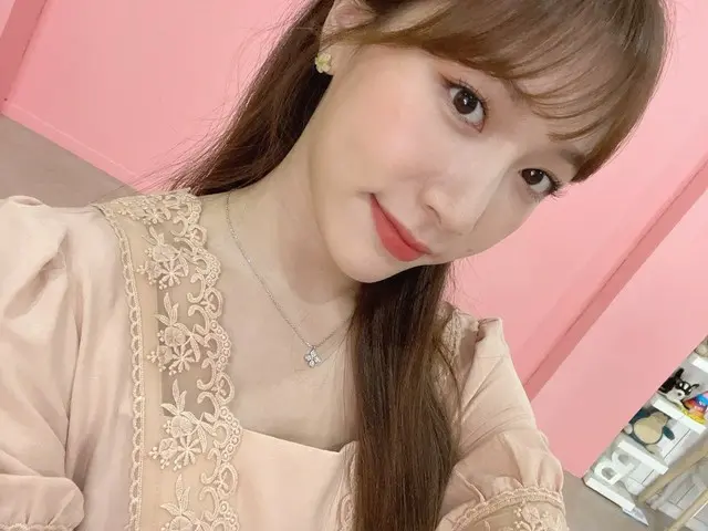 [T Official] LABOUM, [#Soyoung] Latte 💓 Non-come good day sending 😘 #LABOUM#LABOUM #SOYEON ..