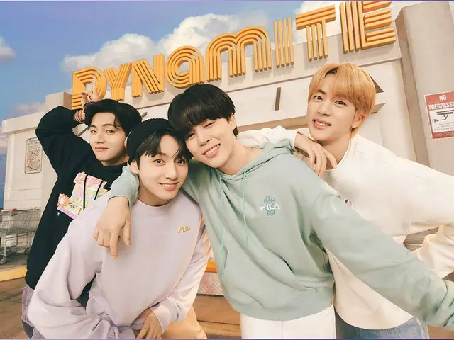 “BTS”，与 FILA-Part 1 的合作产品发布