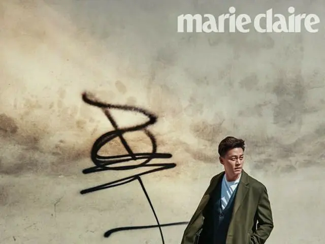 Actor Lee Seo Jin, released pictures. Magazine 'marie claire'.