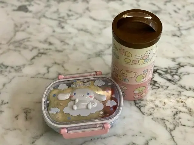 在韩国，女演员金智宇和为女儿制作的“Kitty Sandwich”等Kyaraben被谈论