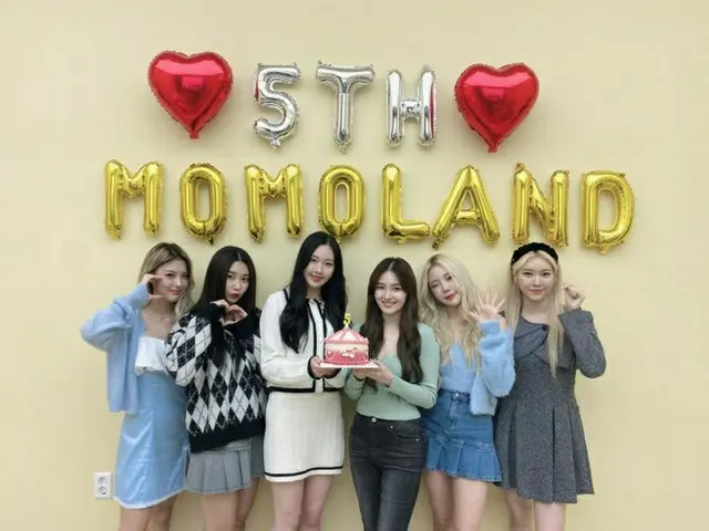 MOMOLAND, 5th anniversary of debut. Thank you to the fans. .. ..