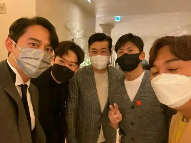 《SECHSKIES》张秀媛婚礼，金相赫、金希哲、吴正赫、演员朱智勋等出席