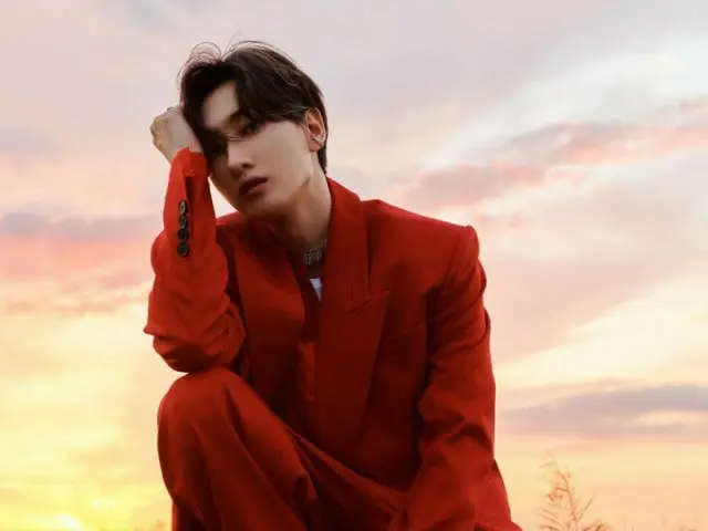 银赫 (SUPER JUNIOR) 挑战将于 12 月中旬上演的音乐剧《ALTAR BOYZ》的制作