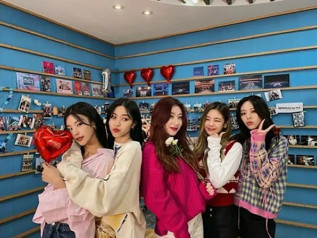 《ITZY》在今天（12月2日）举行的“2021亚洲艺人大赏”预录中宣布，艺智因背部受伤将不参加颁奖典礼