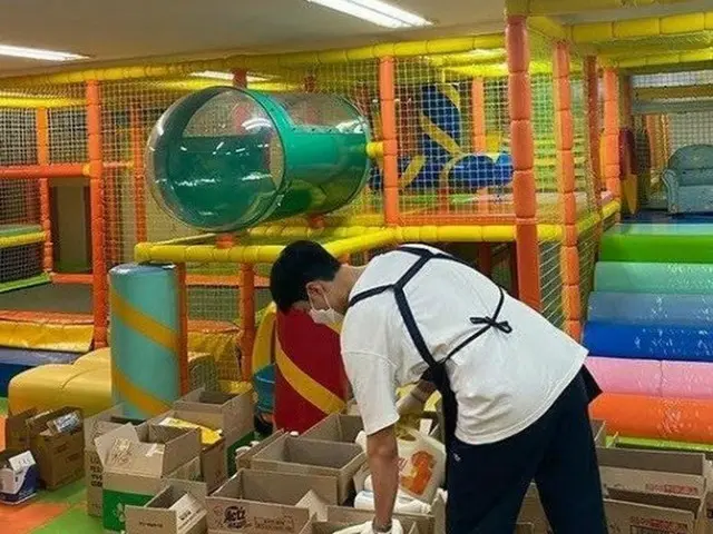 演员朴宝剑自 2013 年起就一直在为该设施的孩子们做志愿者，这成为了热门话题