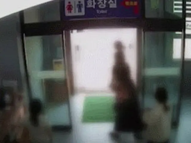 韩国庆南泗川市，一辆汽车撞上一家餐馆的事故