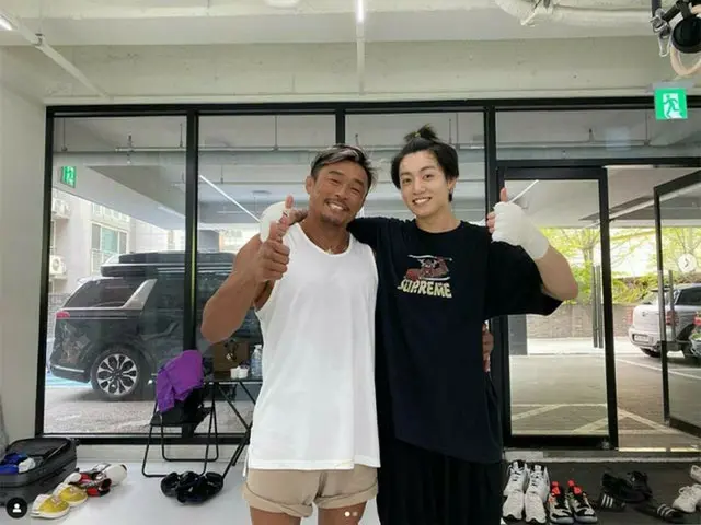 JUNG KOOK's dream come true sparring with Chu Seonghun (Yoshihiro Akiyama) . ....