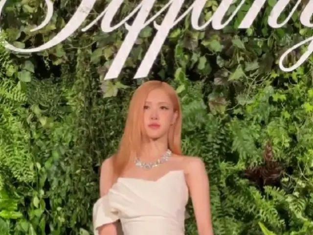 ROSE出席了13日在日本举办的“Tiffany & Co.”活动