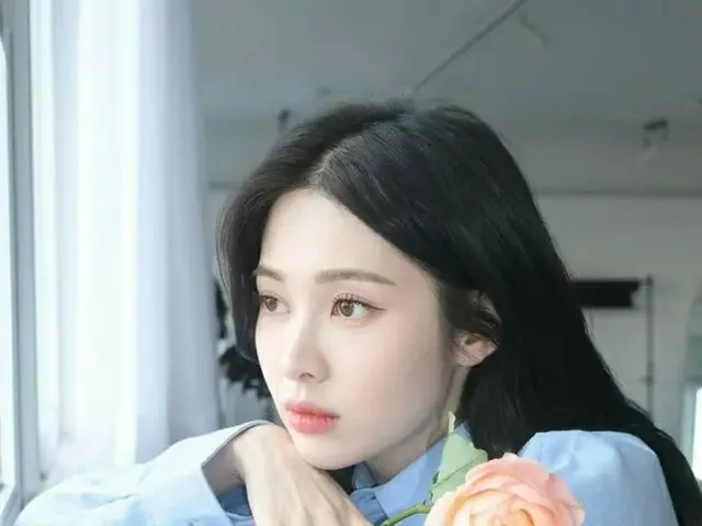 Yebin (former DIA) signed the exclusive contract with YAMYAM Entertainment.